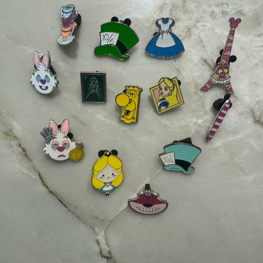 Alice in Wonderland Pin Set -